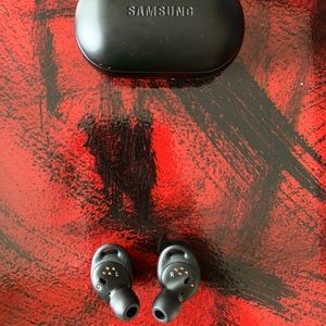 Samsung wireless earbuds
